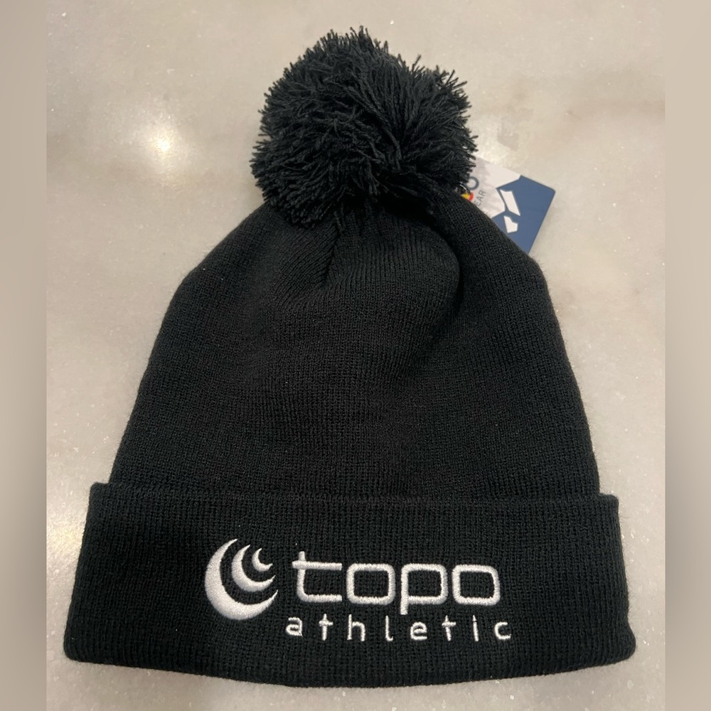💞 Topo Athletic black beanie new with tags💞